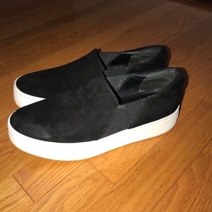 Vince warren slip on